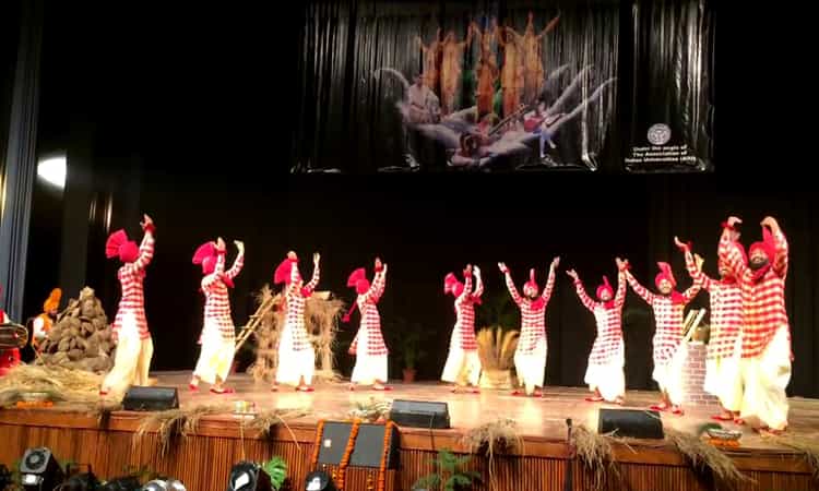 Jhumar Dance