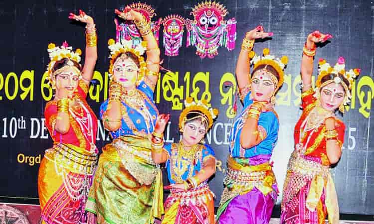 Mahari Dance